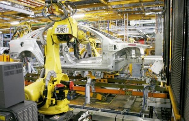 Renault ameninţă că va închide două fabrici în Franţa